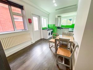 Photo 16- click for photo gallery